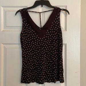 Cute shirt with T on back